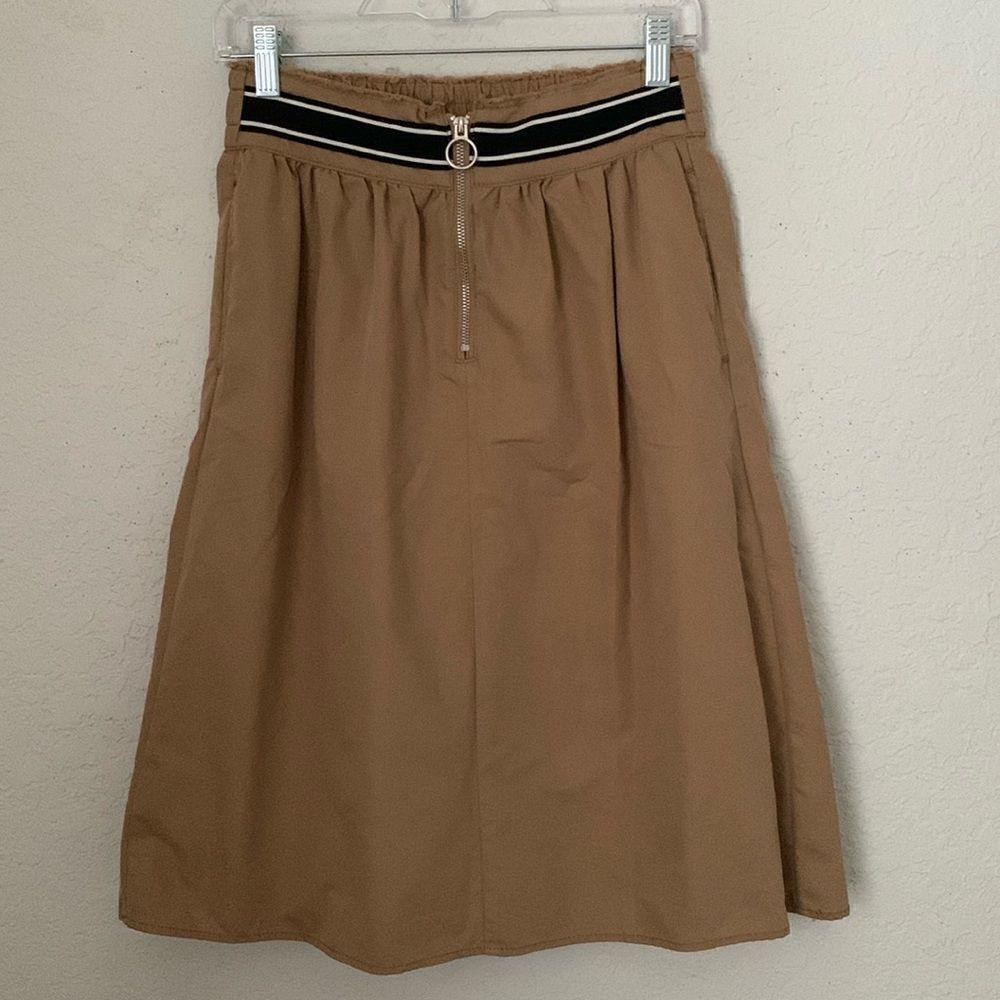 Zara Basic Tan Zip Front Elastic Waist Two Pockets Sides Size S